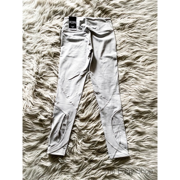 Victoria Sport | Knockout Tight Keyhole - Picture 2 of 6